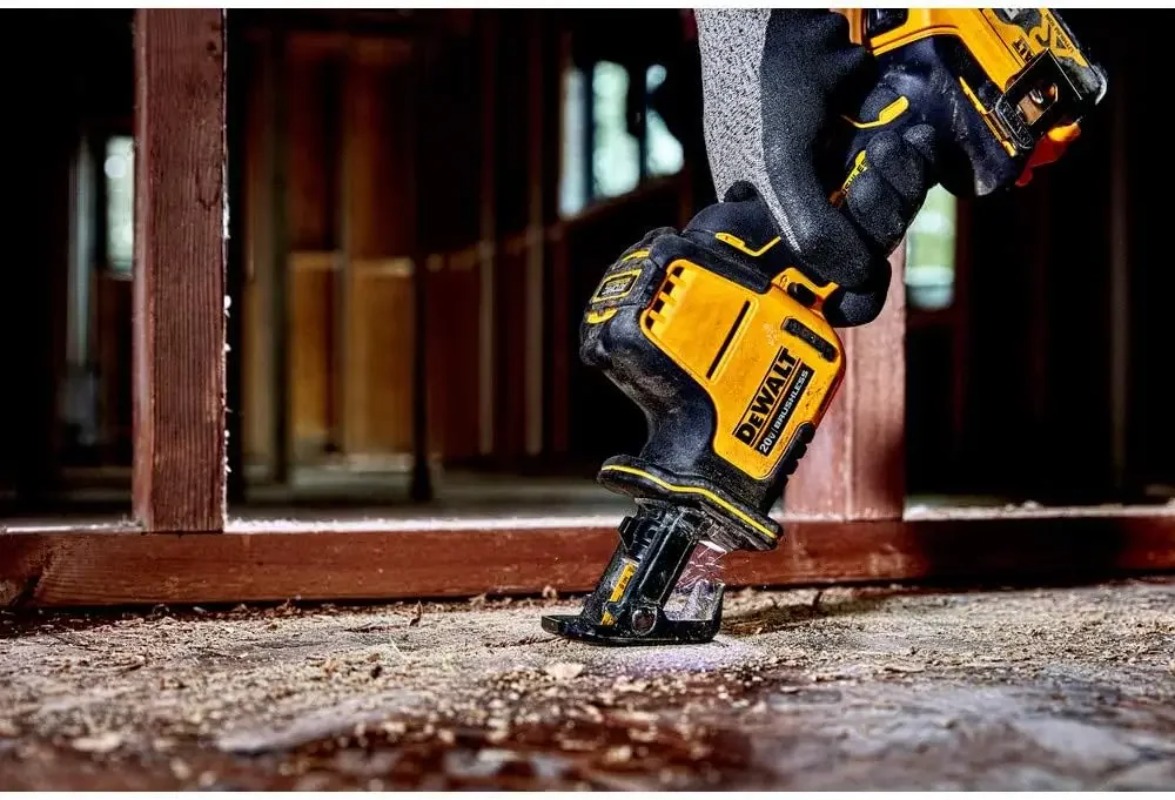 DEWALT DCS369 20V MAX* レシプロソー、 - Reciprocating Saw Cordless のレビューと価格