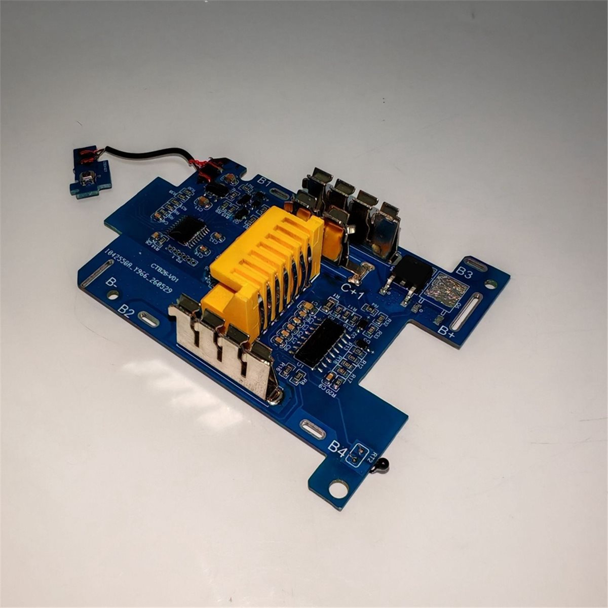 【必須アイテムリスト】 BL1860B 18V電動工具用保護 - Power Tools You Must Have のレビューと価格